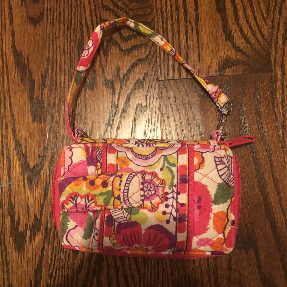 VERA BRADLEY WALLET WRISTLET